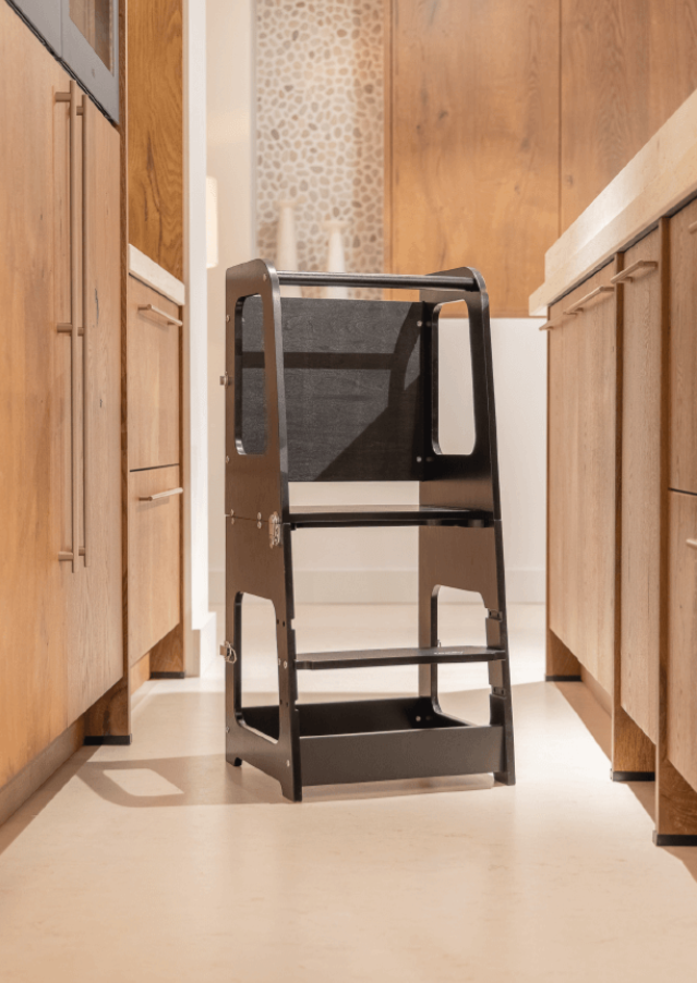 Montessori Leertoren Naevie - Zwart